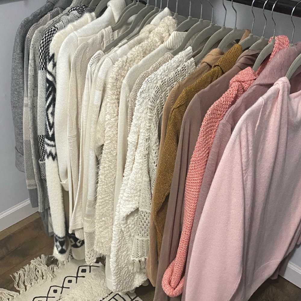 Sweaters And Cardigans - image 7